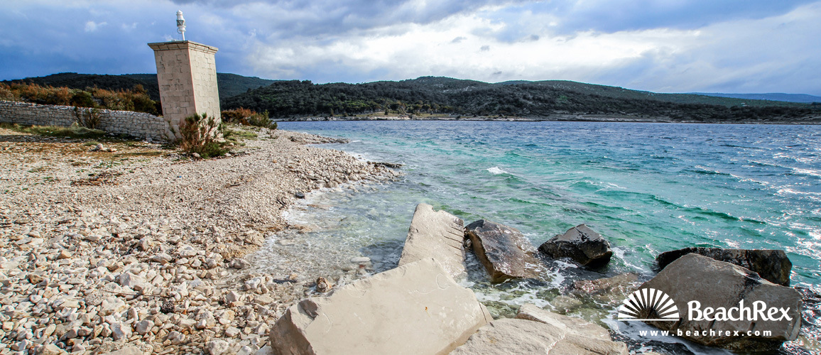 Croatie - Dalmatie  Split - Ile Brač -  Povlja - Plage Rt Povlja