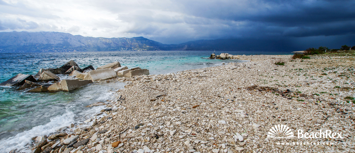 Croatie - Dalmatie  Split - Ile Brač -  Povlja - Plage Rt Povlja
