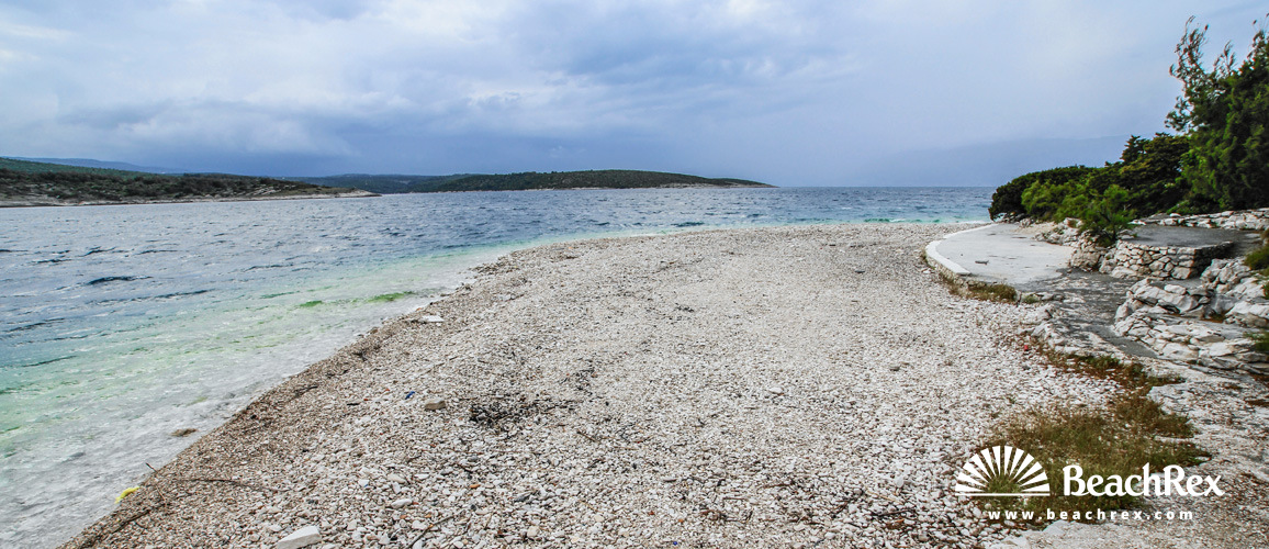 Croatie - Dalmatie  Split - Ile Brač -  Povlja - Plage Rt Povlja