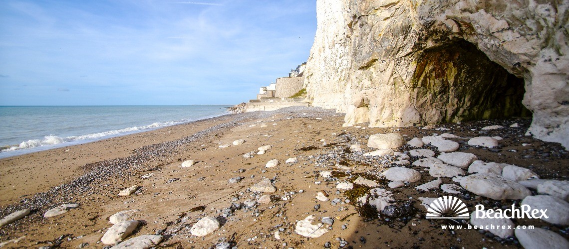 France - HautsdeFrance -  Ault - Plage d'Ault