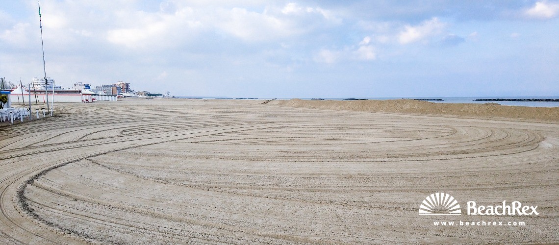 Italia - Emilia Romagna -  Comacchio - Spiaggia Lido delle Nazioni