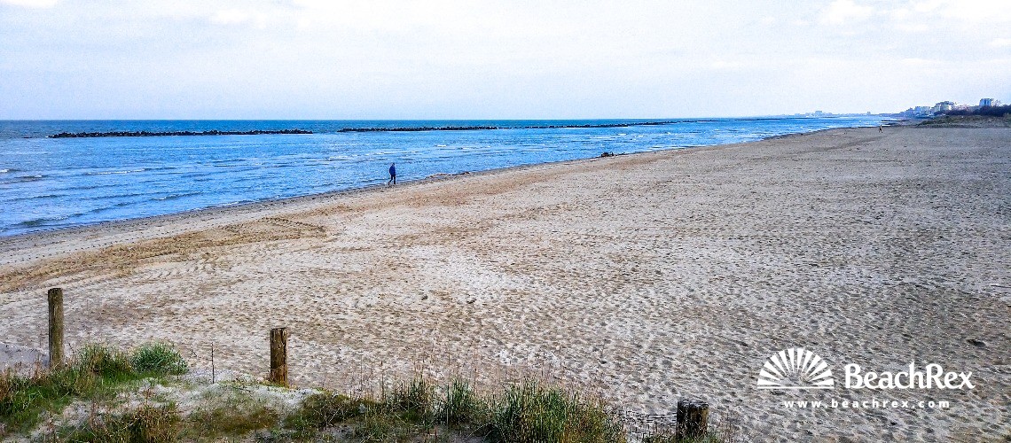 Italia - Emilia Romagna -  Comacchio - Spiaggia Lido delle Nazioni