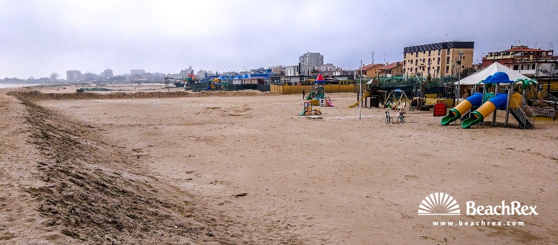 Italien - EmiliaRomagna -  Comacchio - Strand Porto Garibaldi