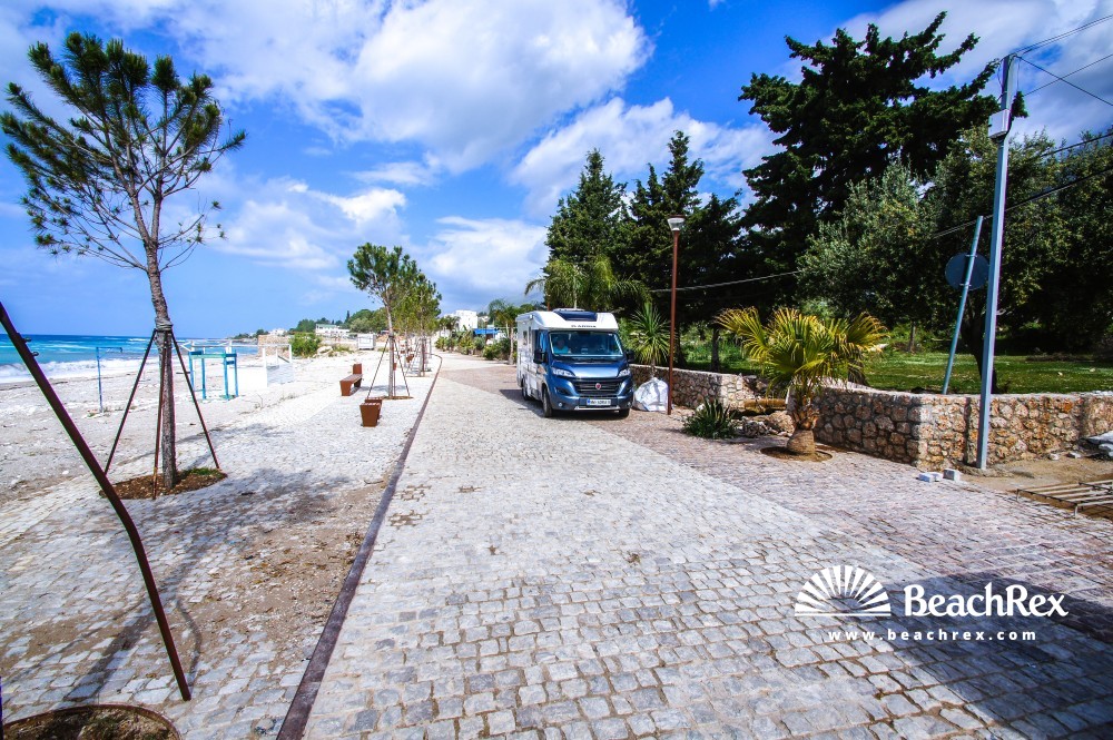 Albania - Vlorë -  Dhërmi - Plazhi Dhërmi