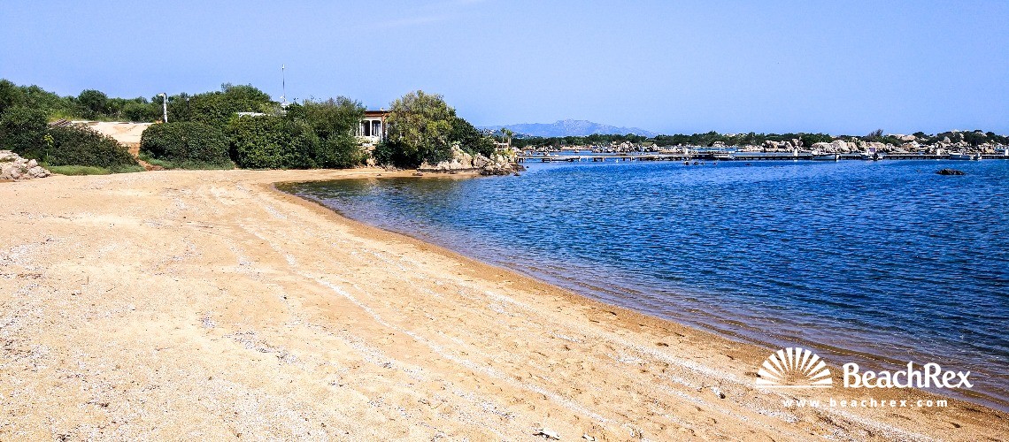Italy - Sassari - Sardegna -  Golfo Aranci - Beach de Bahas