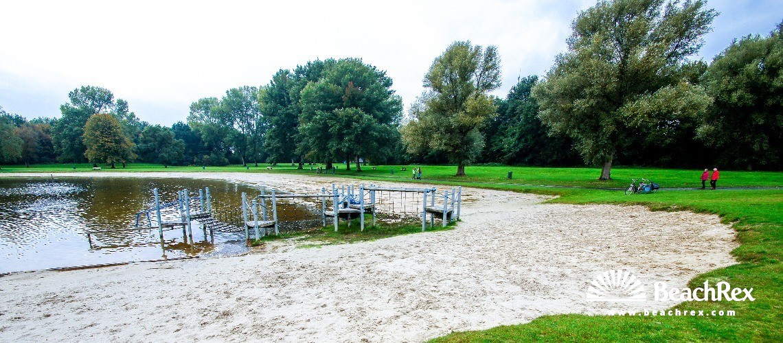 Niederlande - Groningen -  Groningen - Strand Hoornseplas