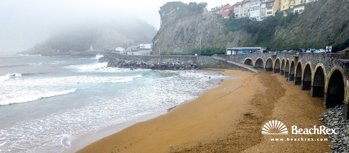 Spain - País Vasco -  Guetaria - Playa de Gaztetape