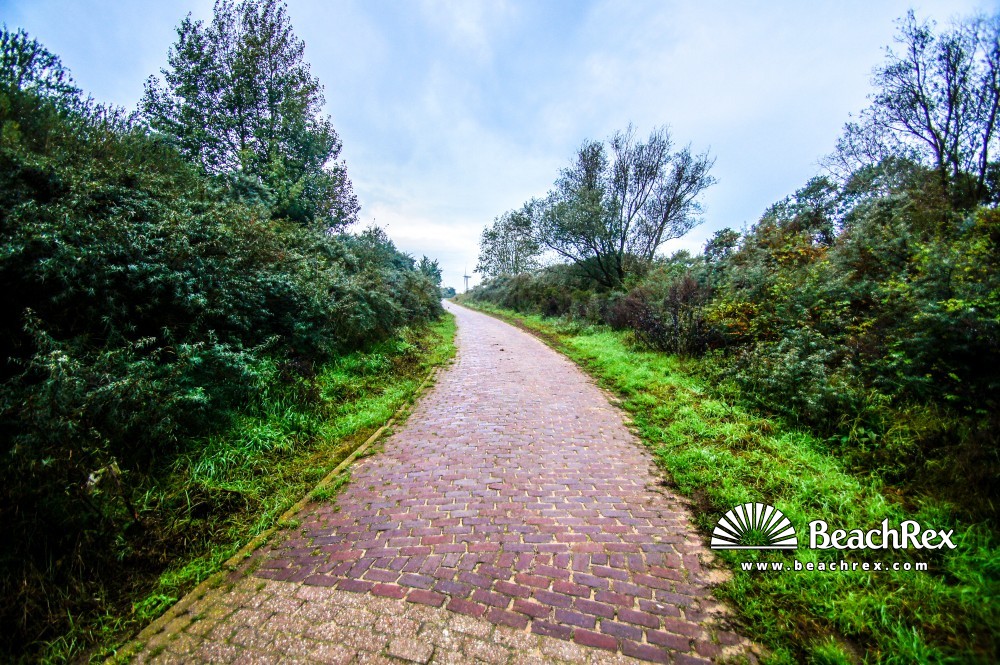 Netherlands - ZuidHolland -  Hellevoetsluis - Strand Haringvlietsluizen