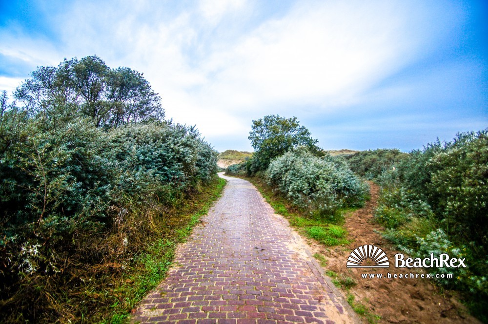 Netherlands - ZuidHolland -  Hellevoetsluis - Strand Haringvlietsluizen