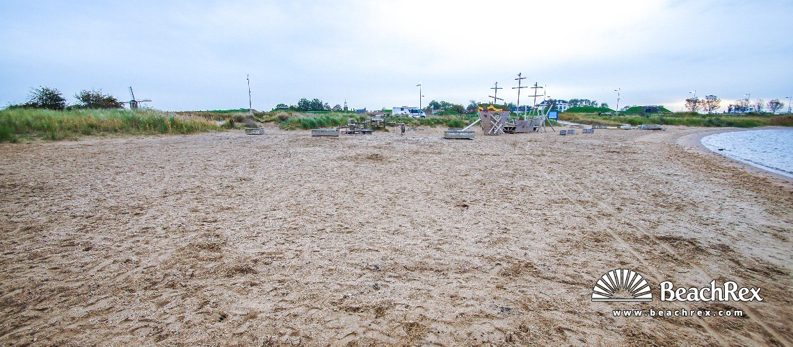 Netherlands - ZuidHolland -  Hellevoetsluis - Strand Vuurtoren