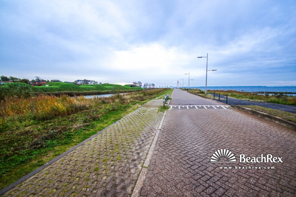 Netherlands - ZuidHolland -  Hellevoetsluis - Strand Vuurtoren