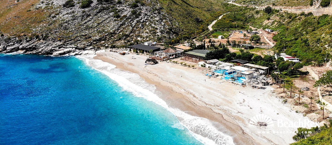 Albania - Vlorë -  Himarë - Plazhi i Llamanit