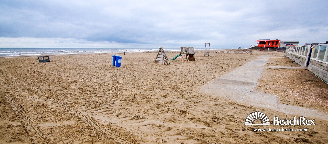Netherlands - ZuidHolland -  Katwijk aan Zee - Strand Katwijk Boulevard Zeezijde 51