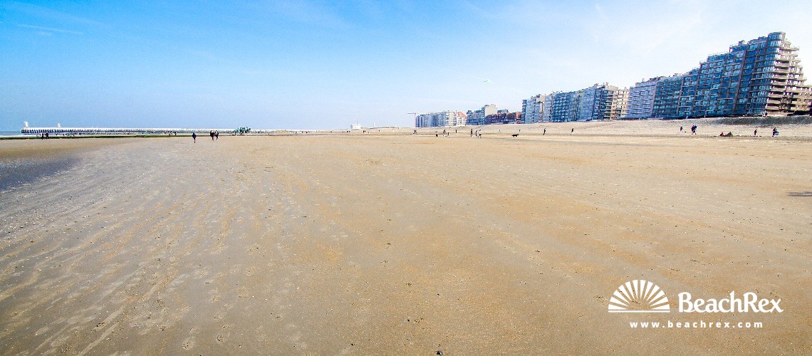 Belgium - WestVlaanderen -  Nieuwpoort - Strand Zonnebloem