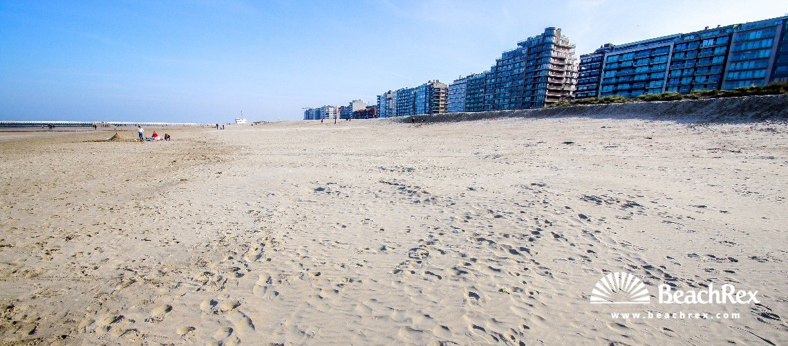 Belgium - WestVlaanderen -  Nieuwpoort - Strand Zonnebloem
