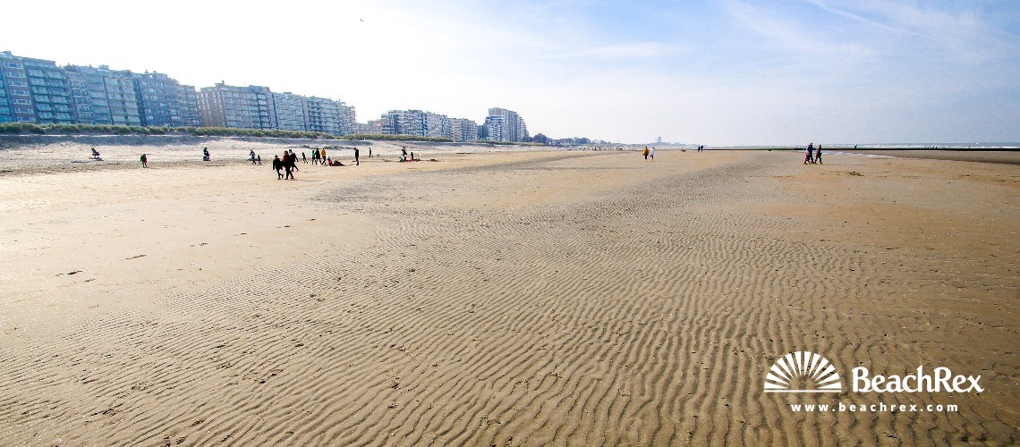 Belgium - WestVlaanderen -  Nieuwpoort - Strand Zonnebloem