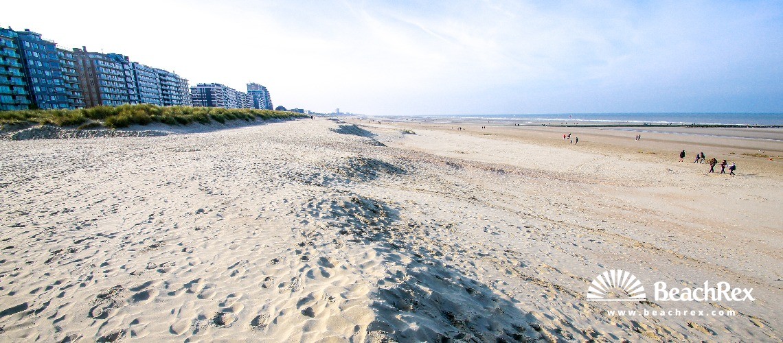 Belgium - WestVlaanderen -  Nieuwpoort - Strand Zonnebloem