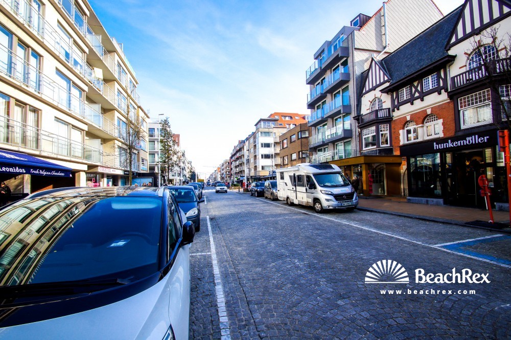 Belgium - WestVlaanderen -  Nieuwpoort - Strand Zonnebloem