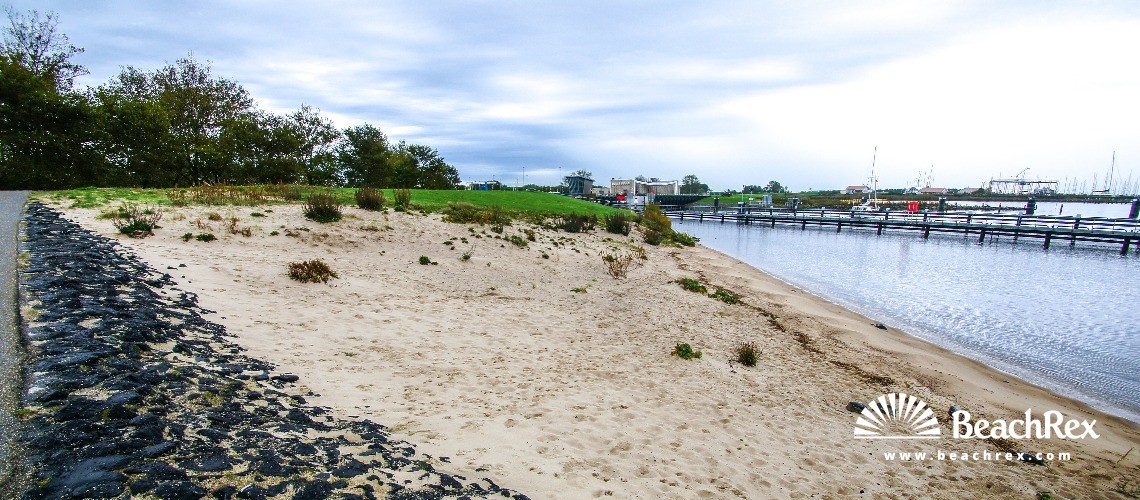 Netherlands - Friesland -  Stavoren - Strand Stavoren