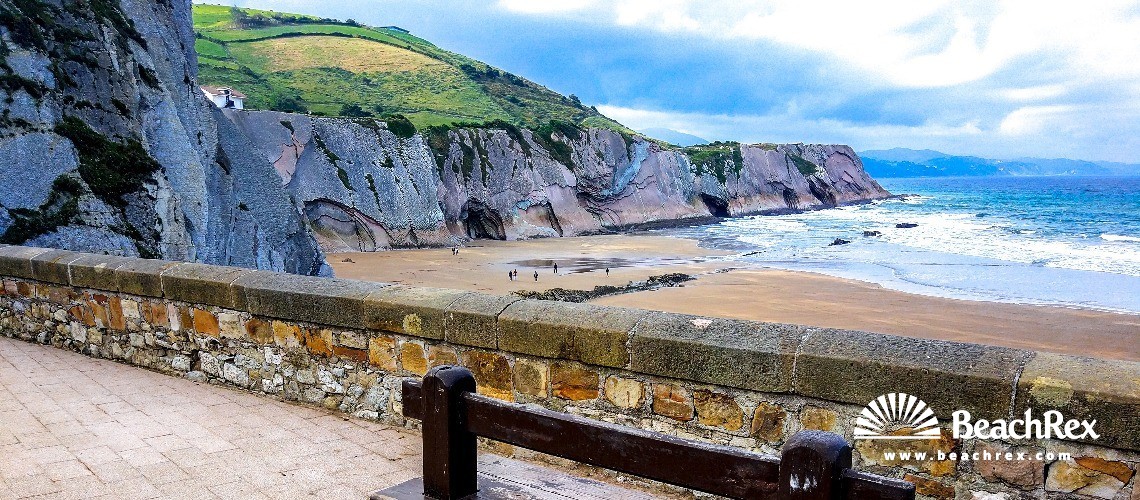 Spain - País Vasco -  Zumaia - Playa Itzuran