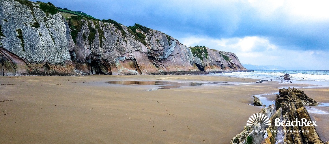 Spain - País Vasco -  Zumaia - Playa Itzuran